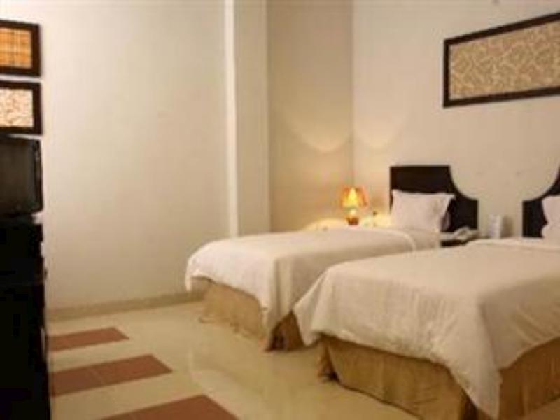 Oyo 424 Asia Hotel Makassar Dış mekan fotoğraf