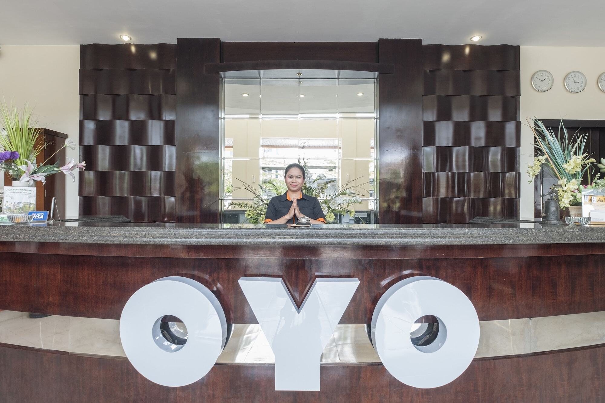 Oyo 424 Asia Hotel Makassar Dış mekan fotoğraf