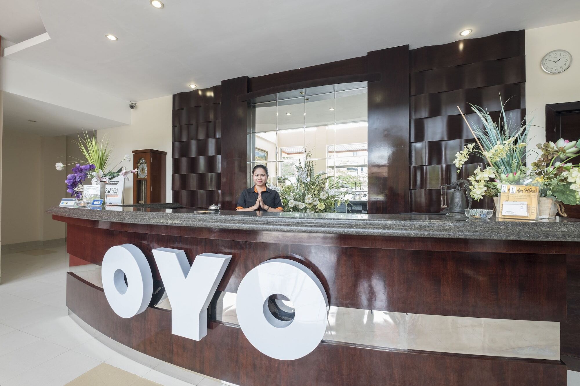 Oyo 424 Asia Hotel Makassar Dış mekan fotoğraf